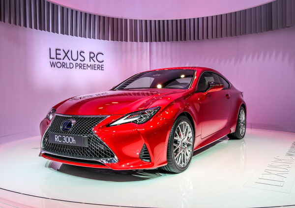 Lexus RC coupé al Salone di Parigi 2018