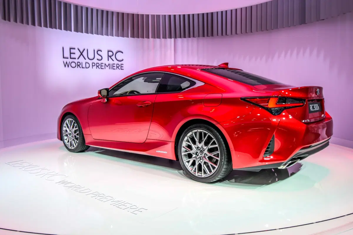 Lexus RC coupé al Salone di Parigi 2018 (3)