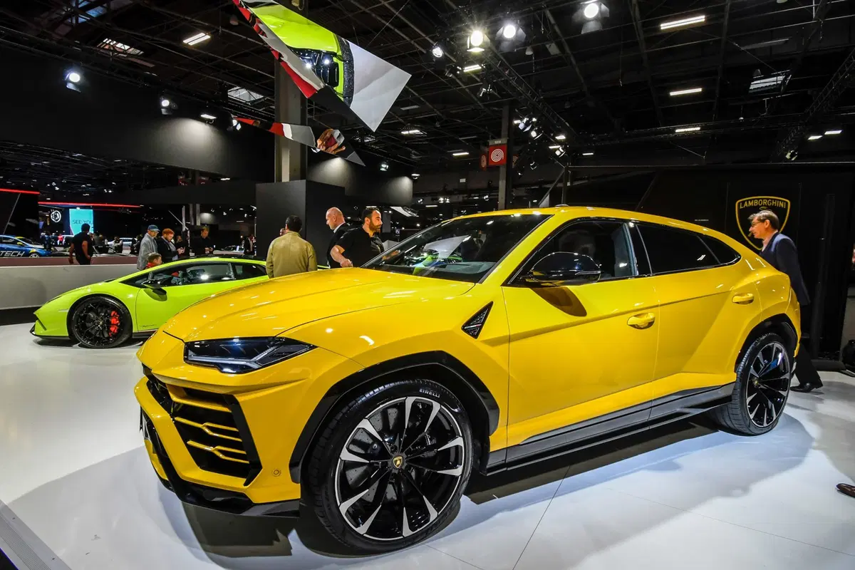 Lamborghini al Salone di Parigi 2018 (4)