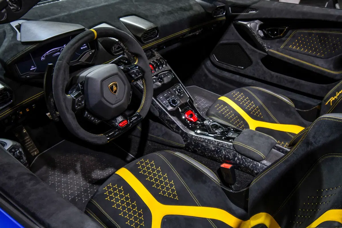 Lamborghini al Salone di Parigi 2018 (11)
