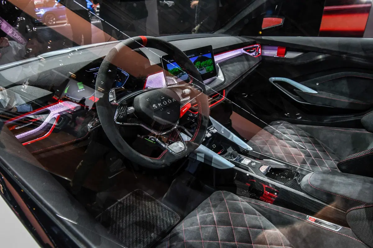 Skoda Vision RS al Salone di Parigi 2018 (4)