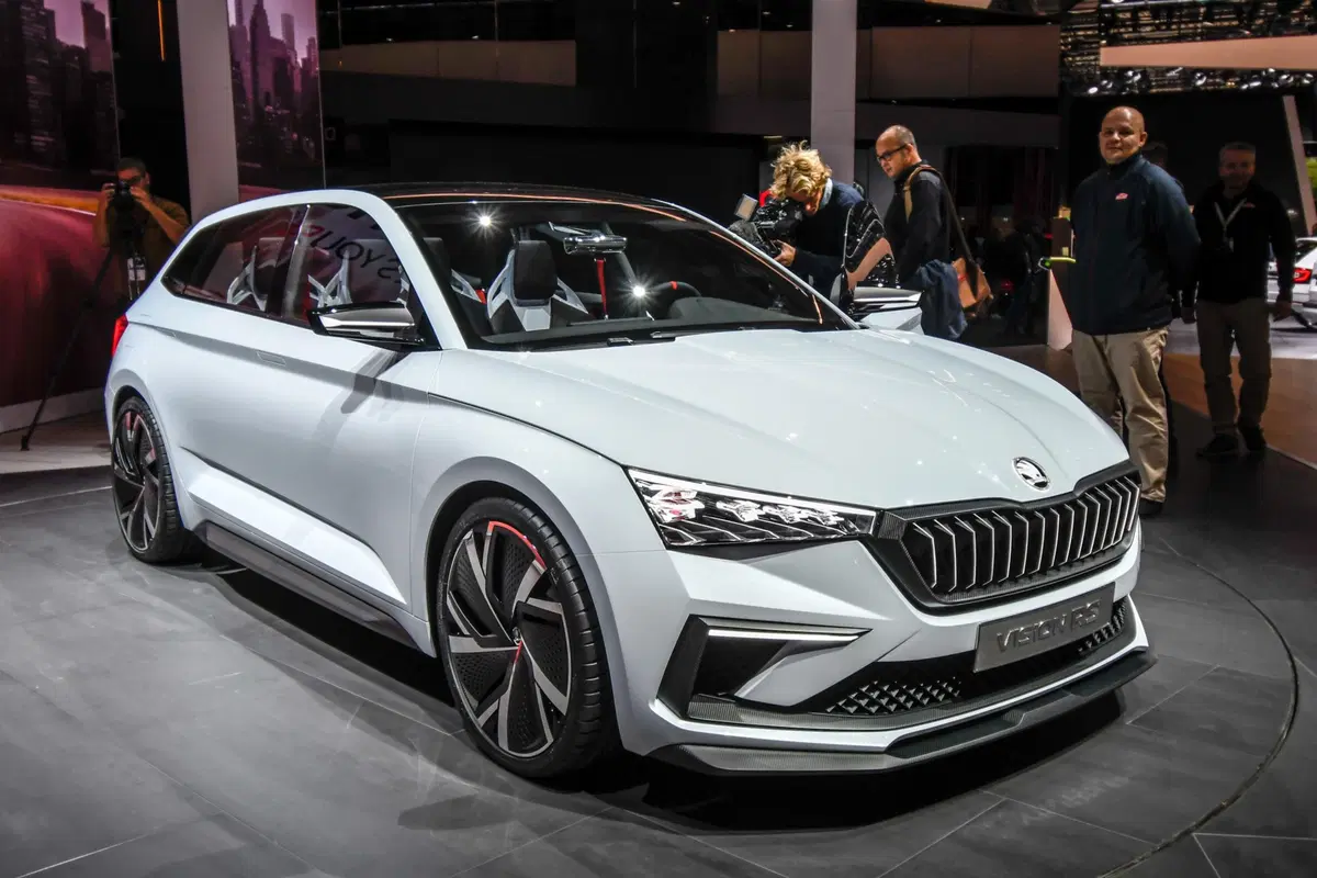 Skoda Vision RS al Salone di Parigi 2018 (8)