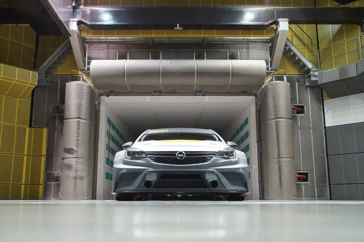 Opel Astra TCR, (2)
