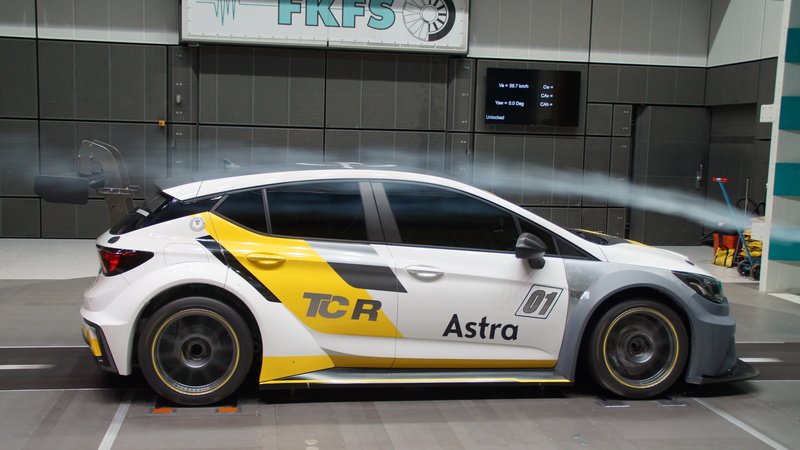Opel Astra TCR, obiettivo efficienza aerodinamica