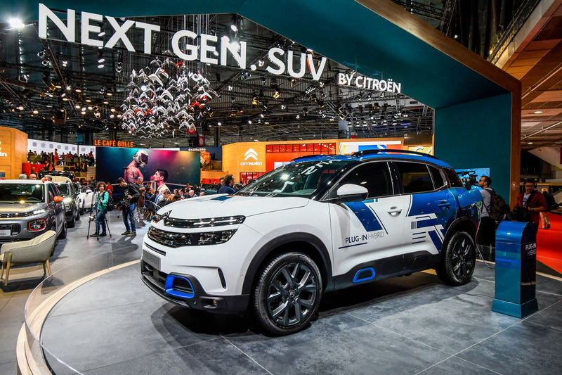 La Citroen C5 Aircross Hybrid esposta al Salone di Parigi 2018