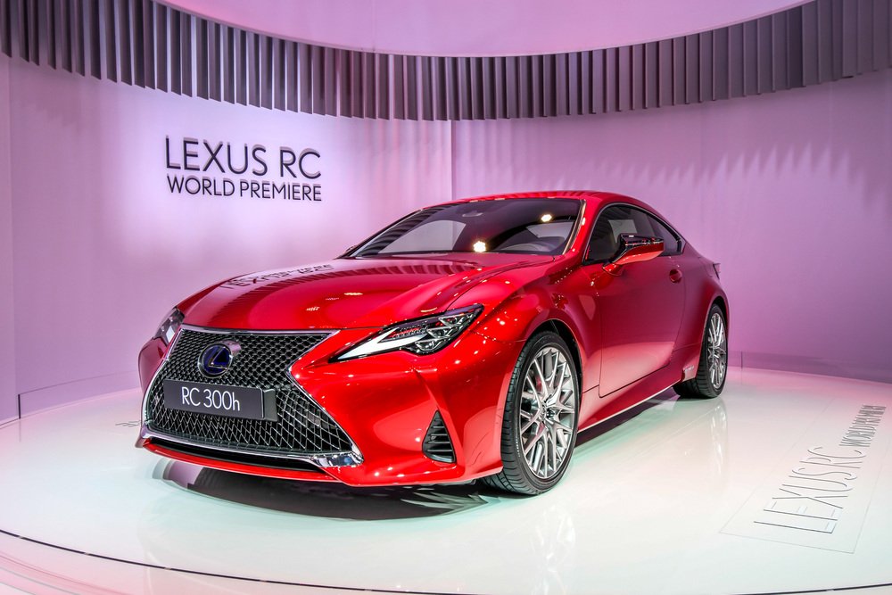 Lexus RC Coup&eacute; al Salone di Parigi 2018