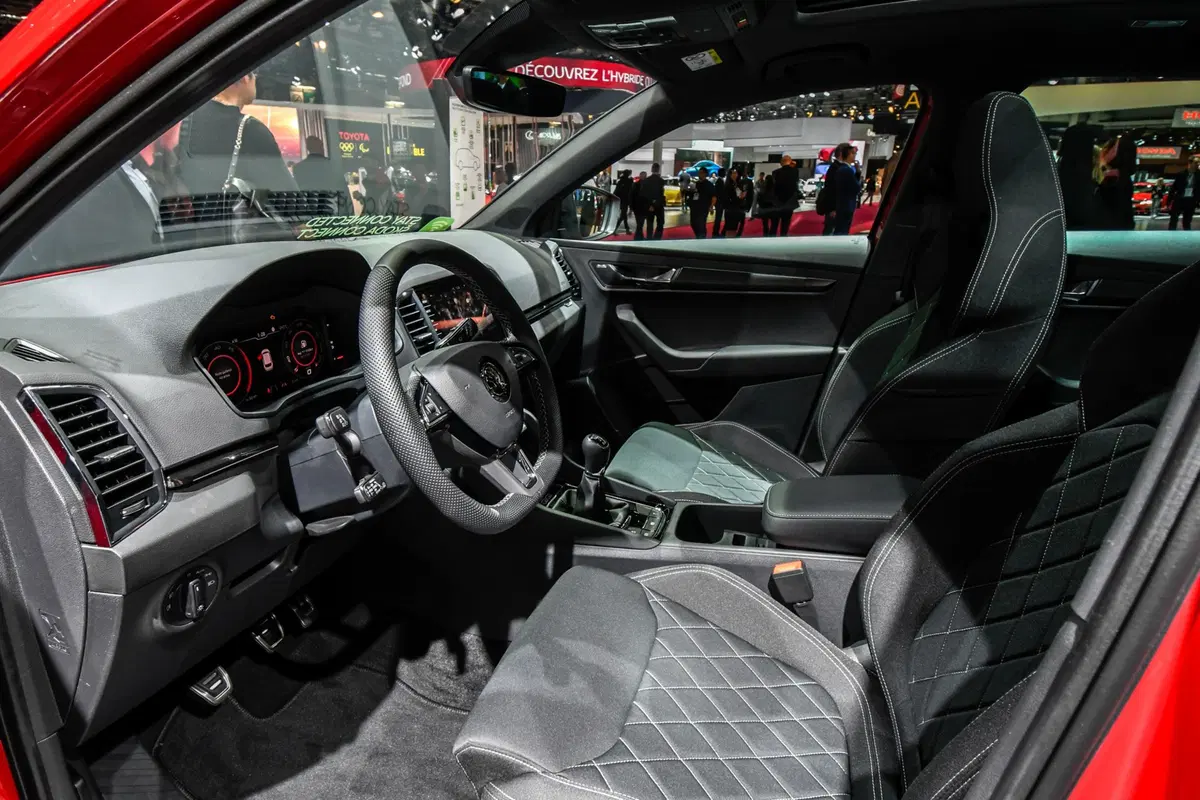 Skoda Karoq Sportline al Salone di Parigi 2018 (5)