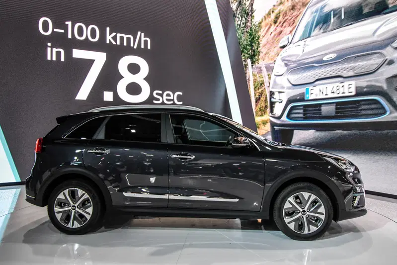 La nuova Kia e-Niro, presentata al Salone di Parigi 2018, sar&agrave; commercializzata in Europa a partire dalla fine dell'anno
