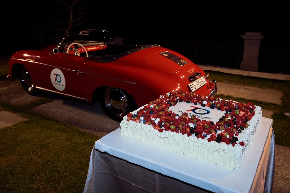 Porsche 356 Speedster, Piccola regina over60 (13)