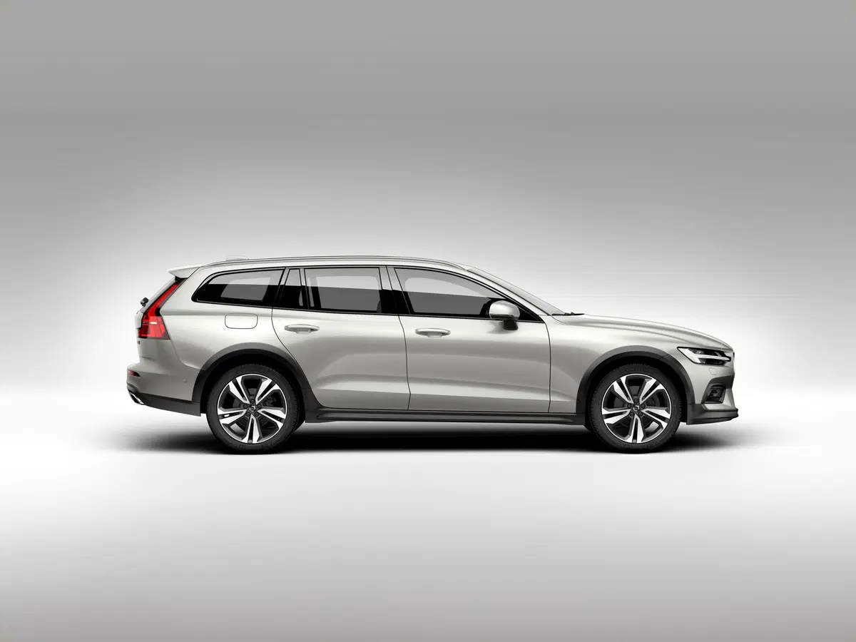Volvo V60 Cross Country 2019 75 mm in più per l'avventura 