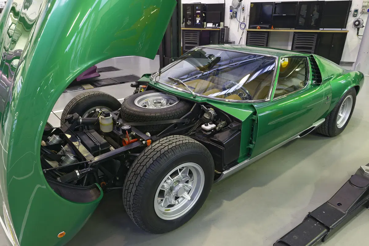 Lamborghini Miura SV: torna a splendere il primo prototipo (4)