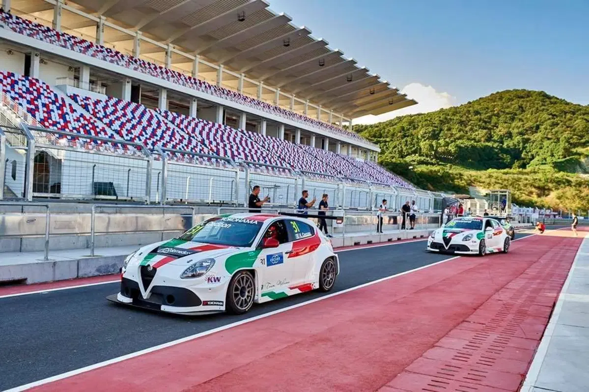 WTCR Cina ‘18, Wuhan: l’incidente di Giovanardi con l’Alfa Romeo Giulietta [video] (3)