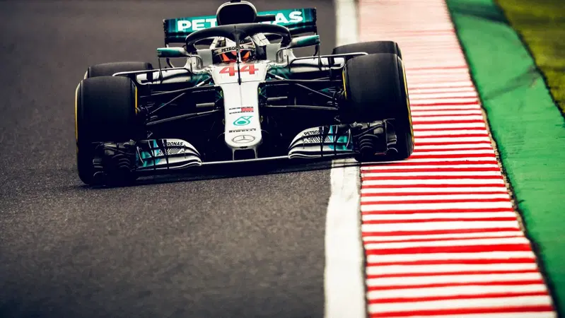 F1, GP Giappone 2018: pole per Hamilton. Indietro la Ferrari