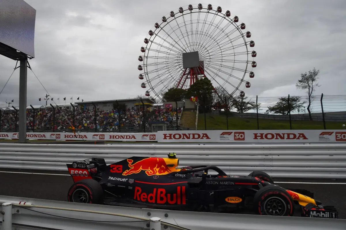 F1, GP Giappone 2018: pole per Hamilton. Indietro la Ferrari (11)