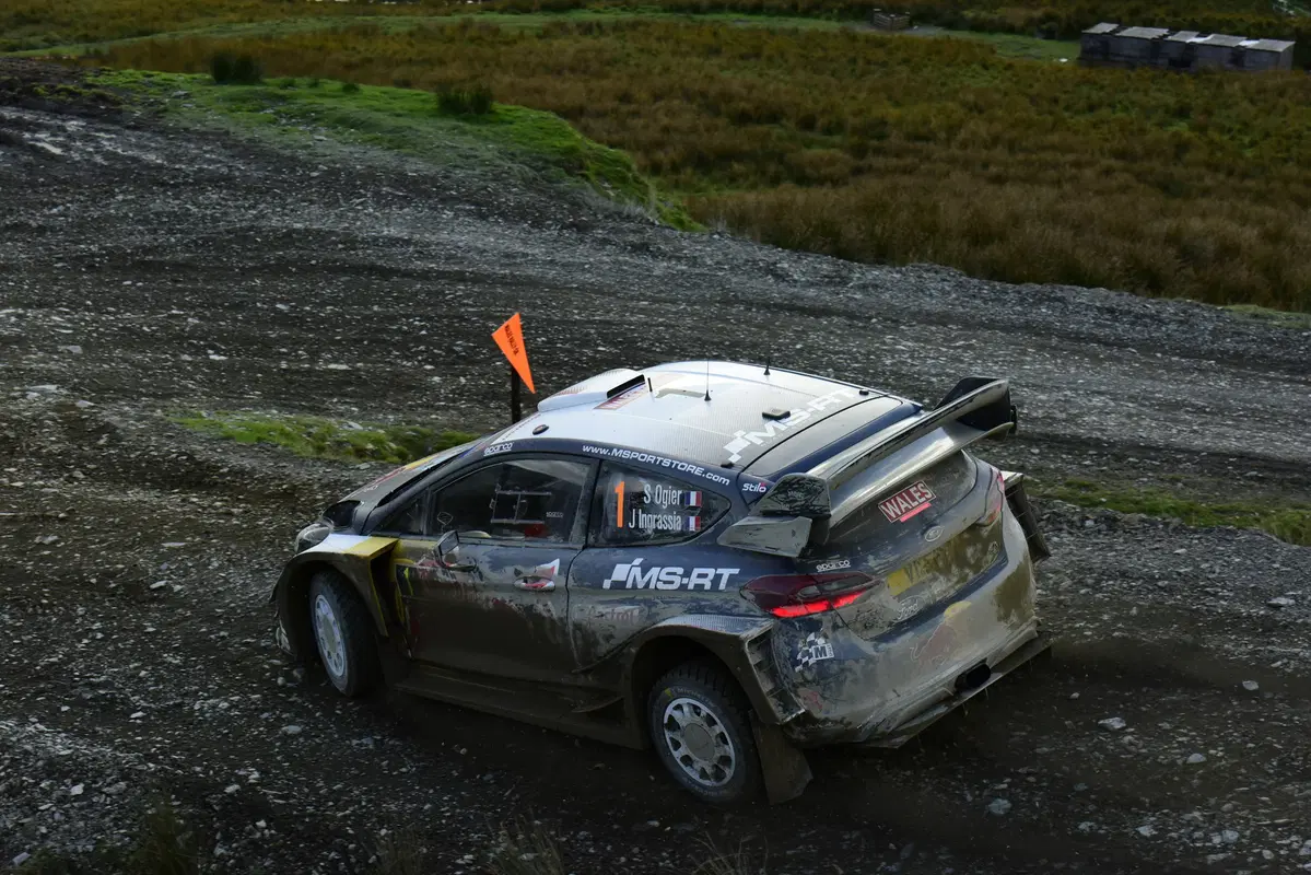 WRC18 Galles. Intrattabile Ogier (Ford), e fanno 5 (9)