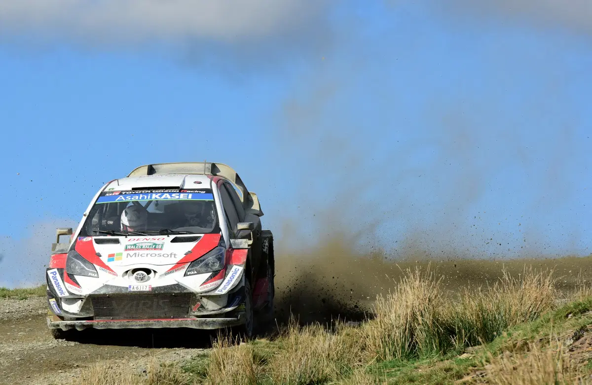 WRC18 Galles. Intrattabile Ogier (Ford), e fanno 5 (11)