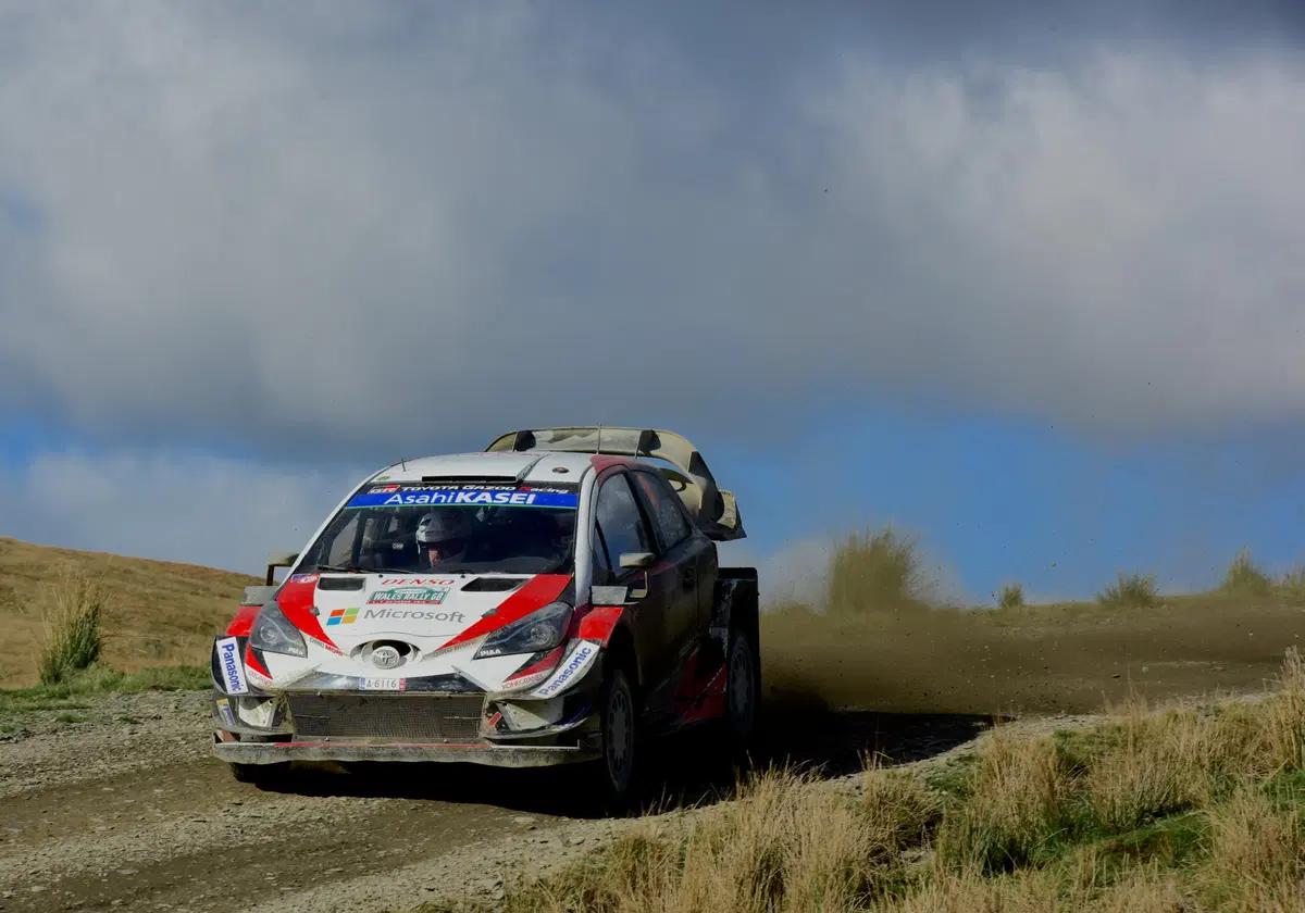 WRC18 Galles. Intrattabile Ogier (Ford), e fanno 5 (12)