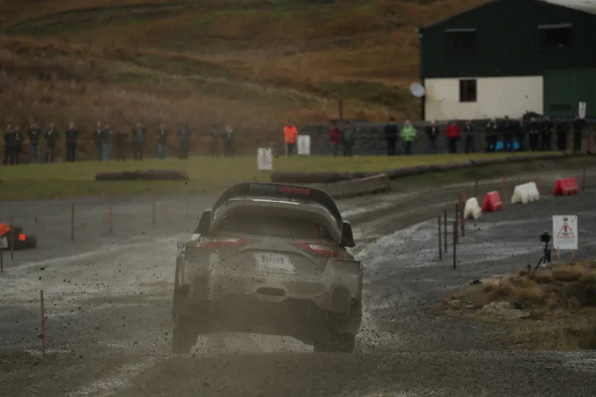WRC18 Galles. Intrattabile Ogier (Ford), e fanno 5 (13)