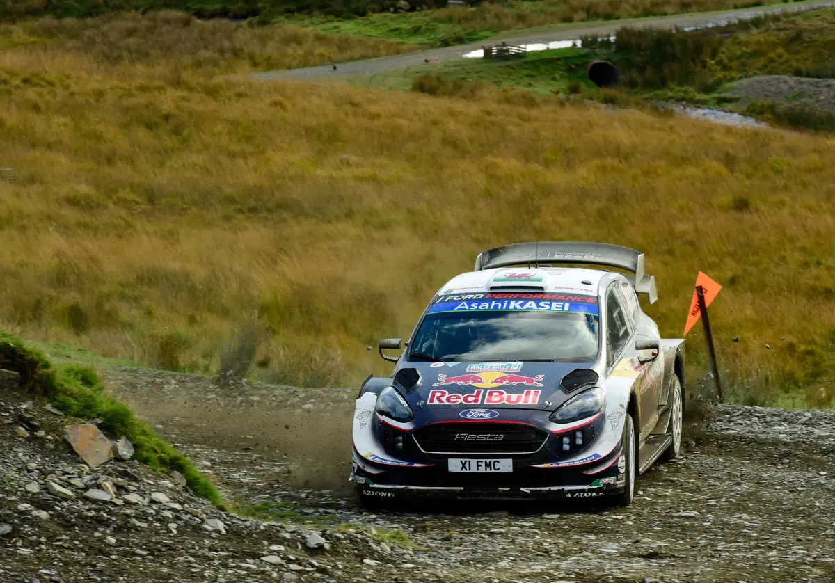 WRC18 Galles. Intrattabile Ogier (Ford), e fanno 5 (19)