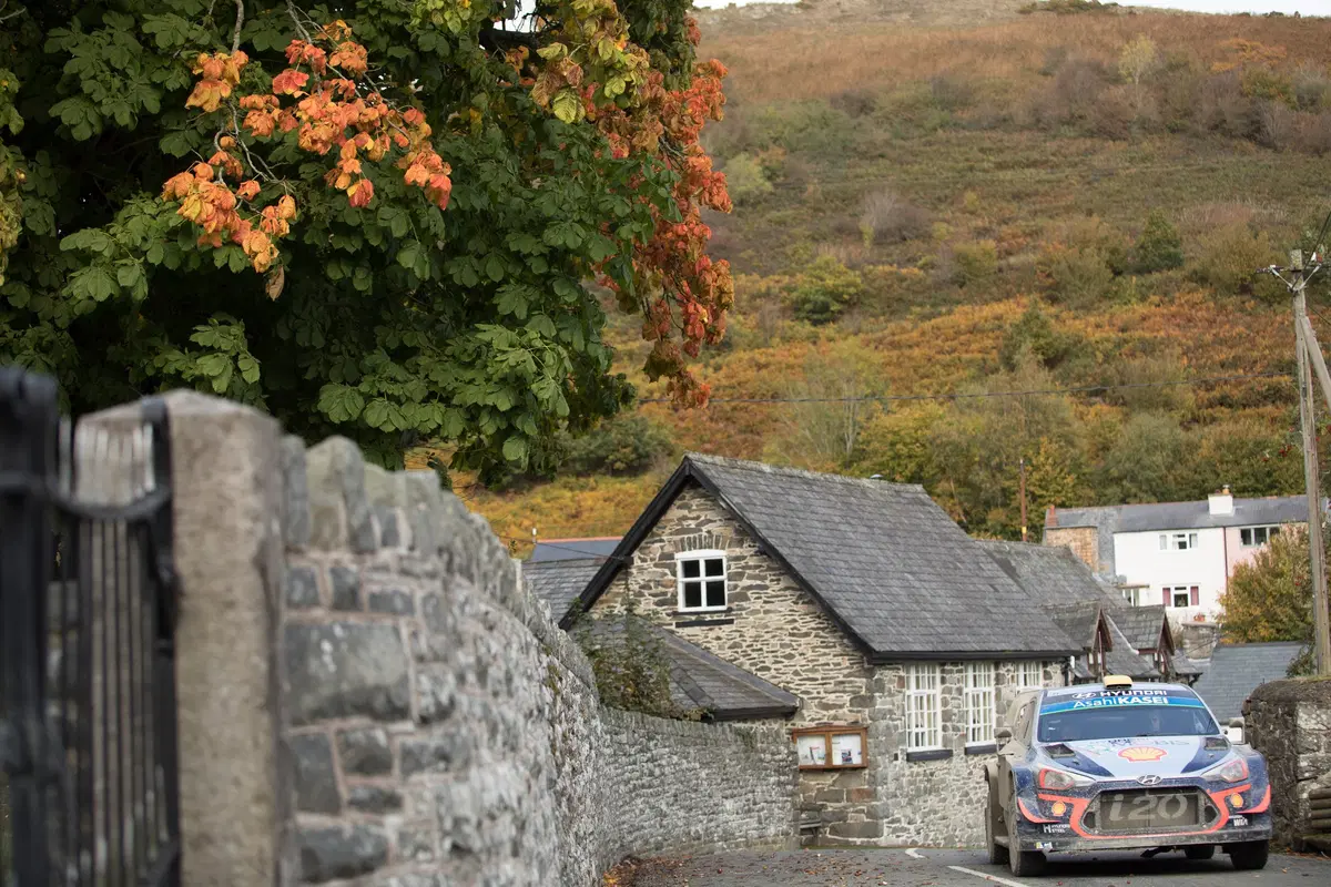 WRC18 Galles. Intrattabile Ogier (Ford), e fanno 5 (32)