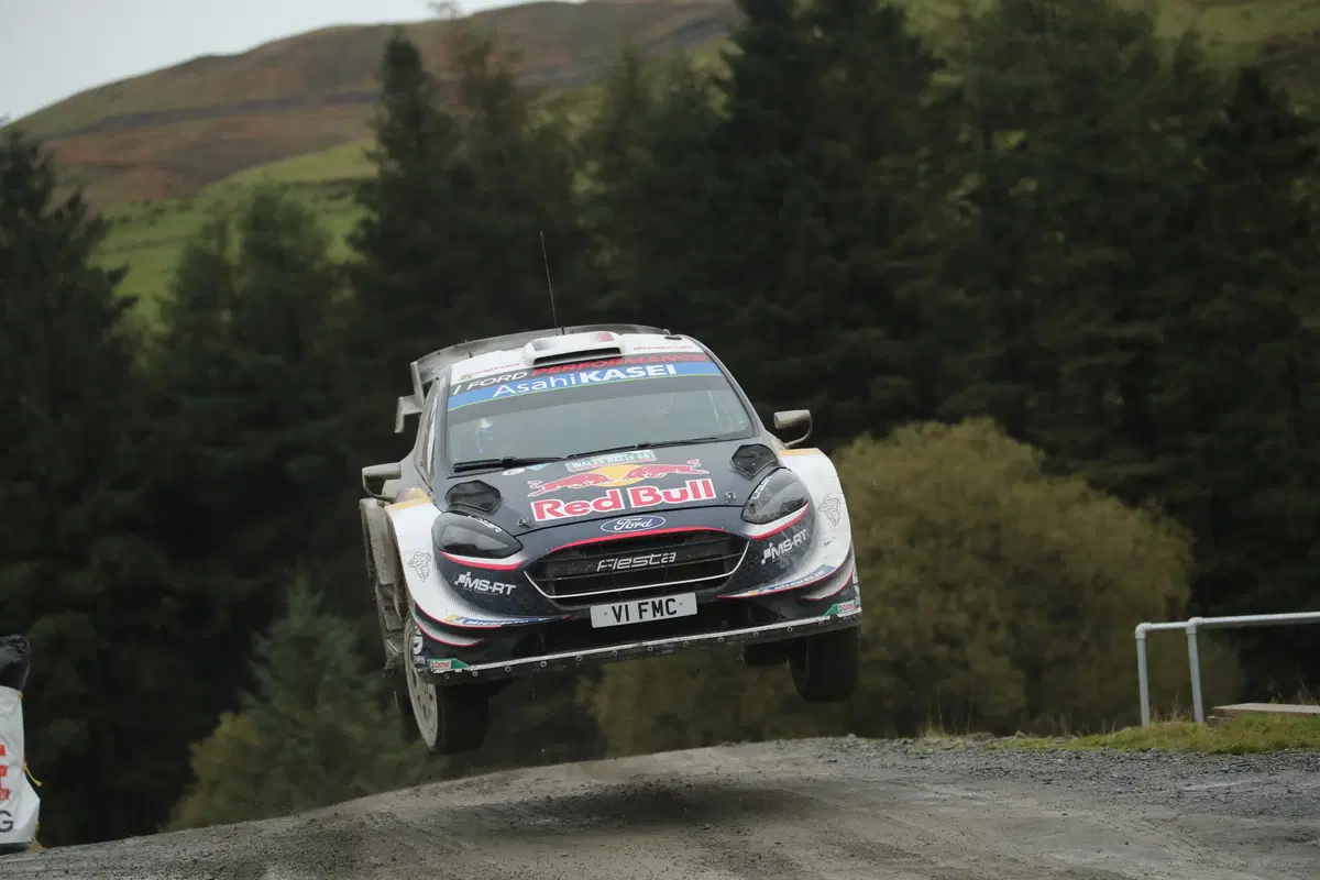 WRC18 Galles. Intrattabile Ogier (Ford), e fanno 5 (42)