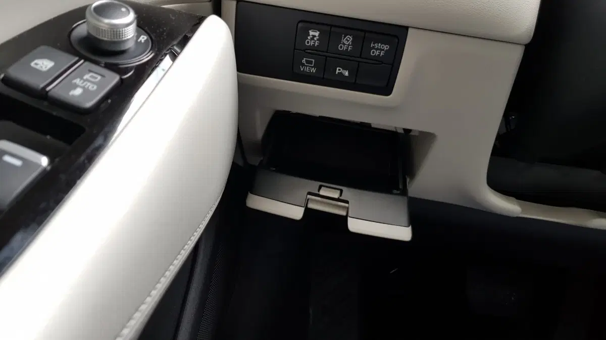 Mazda6 station wagon | Design ed eleganza a un prezzo "abbordabile" [Video] (8)