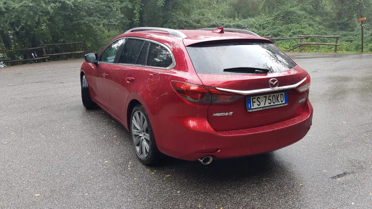 Mazda6 station wagon | Design ed eleganza a un prezzo "abbordabile" [Video] (3)