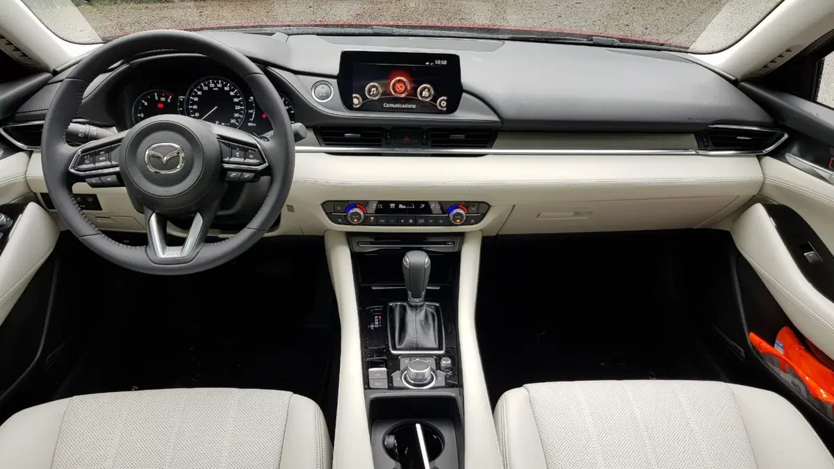 Mazda6 station wagon | Design ed eleganza a un prezzo "abbordabile" [Video] (9)