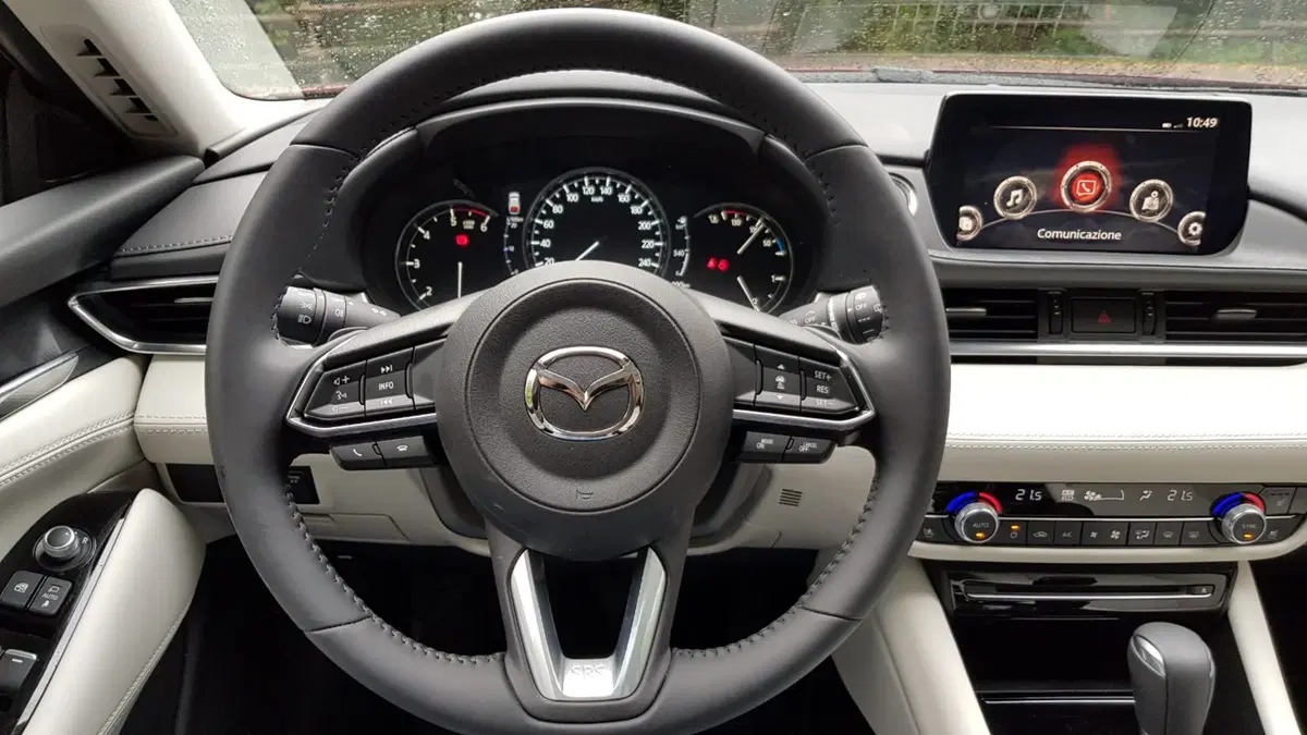 Mazda6 station wagon | Design ed eleganza a un prezzo "abbordabile" [Video] (12)