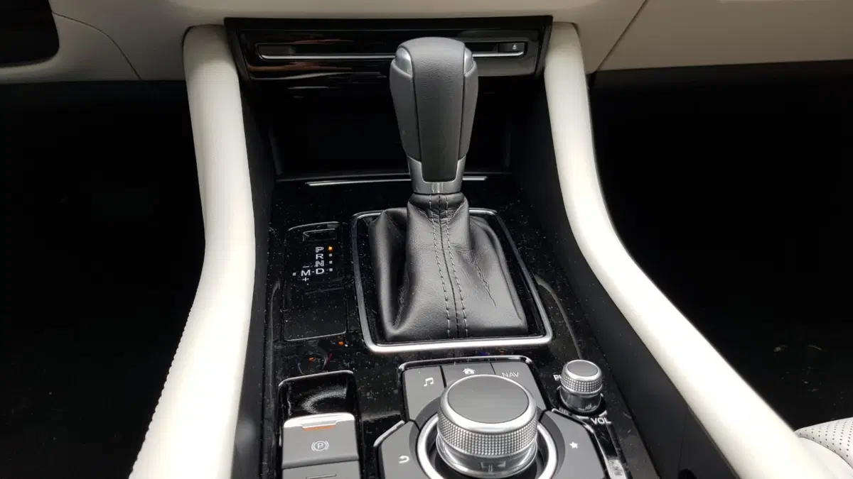 Mazda6 station wagon | Design ed eleganza a un prezzo "abbordabile" [Video] (14)