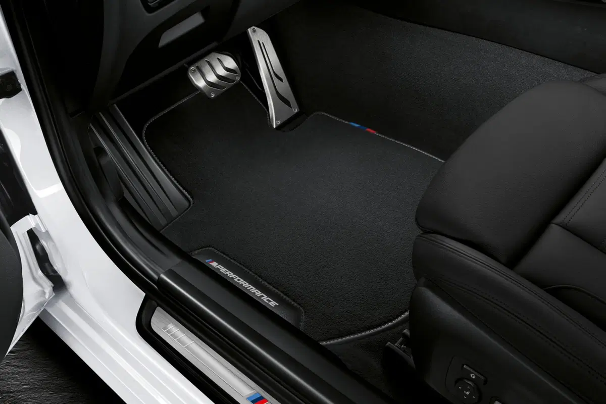 BMW Serie 3 2019, ecco gli accessori M Performance (11)