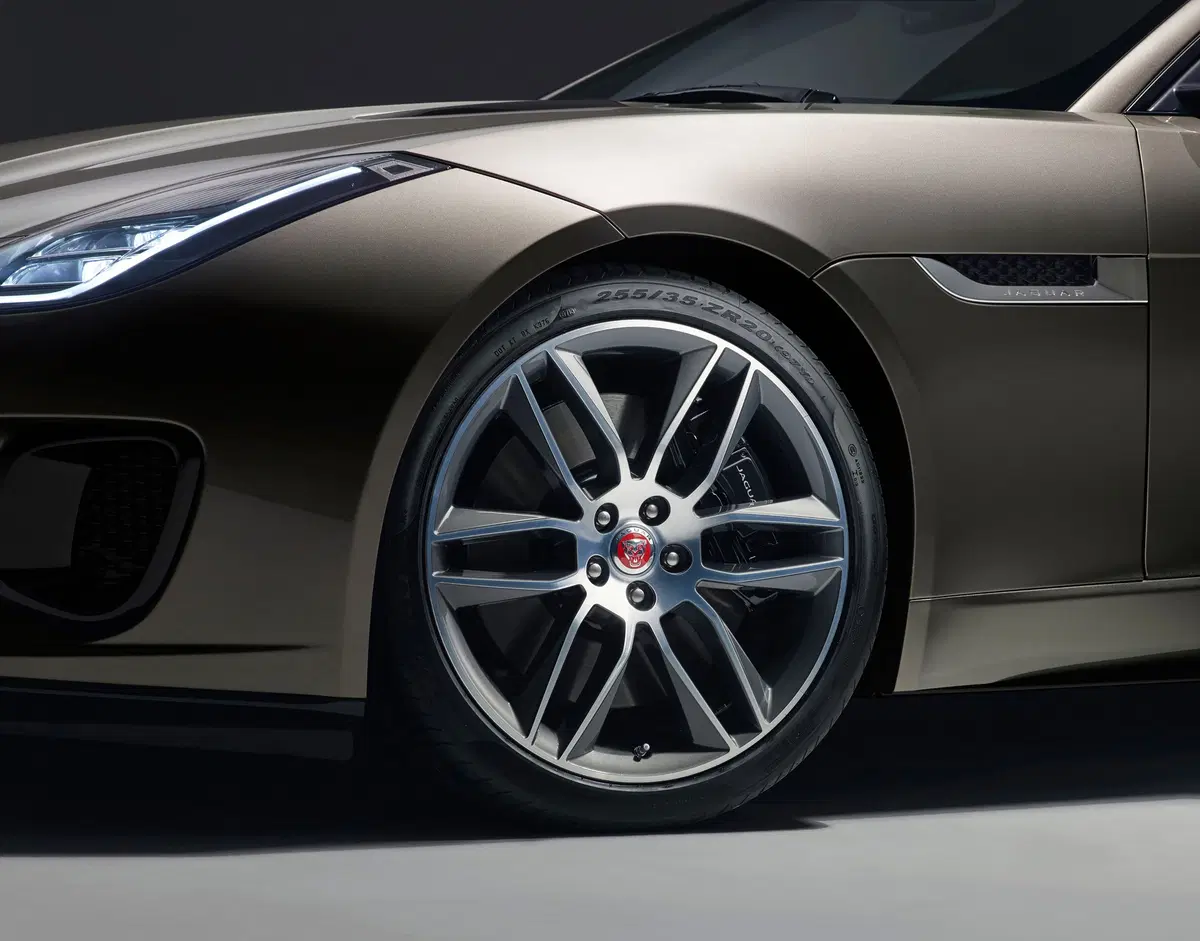 Jaguar F-Type | Tutto il piacere della spider... [Video] (25)