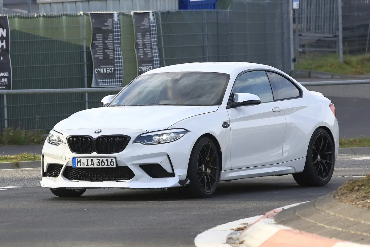 BMW M2 CS, ancora più cavalli per la M2? [Foto spia] (2)