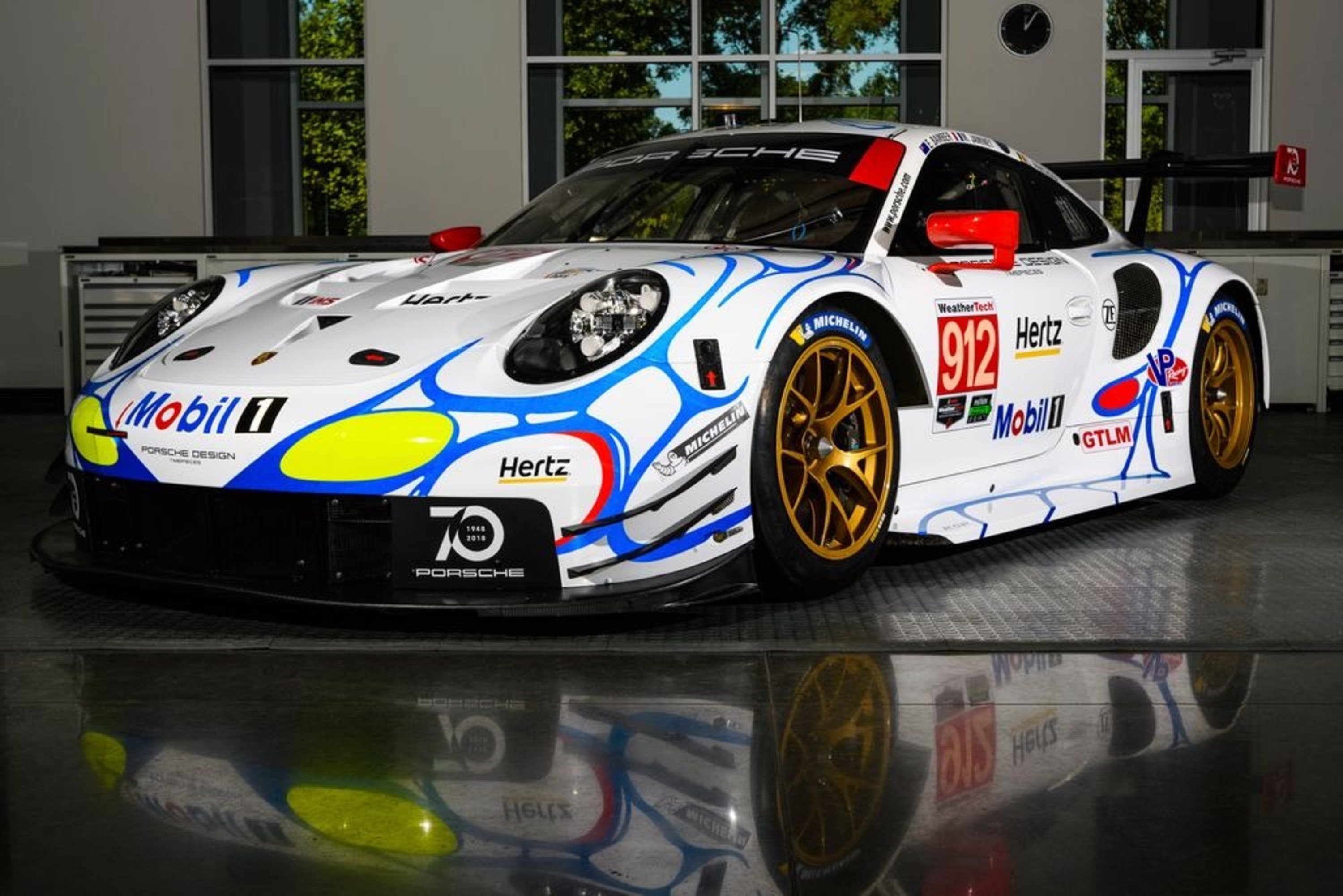 Porsche, livrea in onore della 911 GT1 vincitrice della 24h a Le Mans nel 1998
