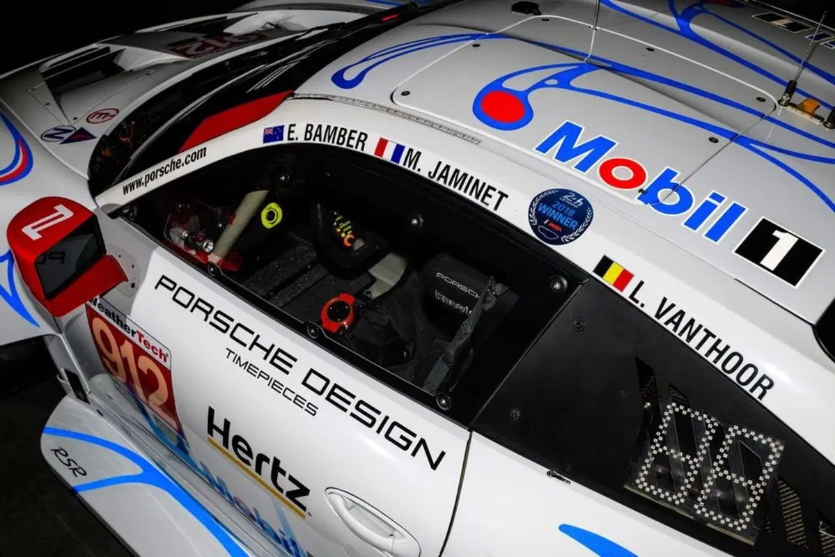 Porsche, livrea in onore della 911 GT1 vincitrice della 24h a Le Mans nel 1998 (3)