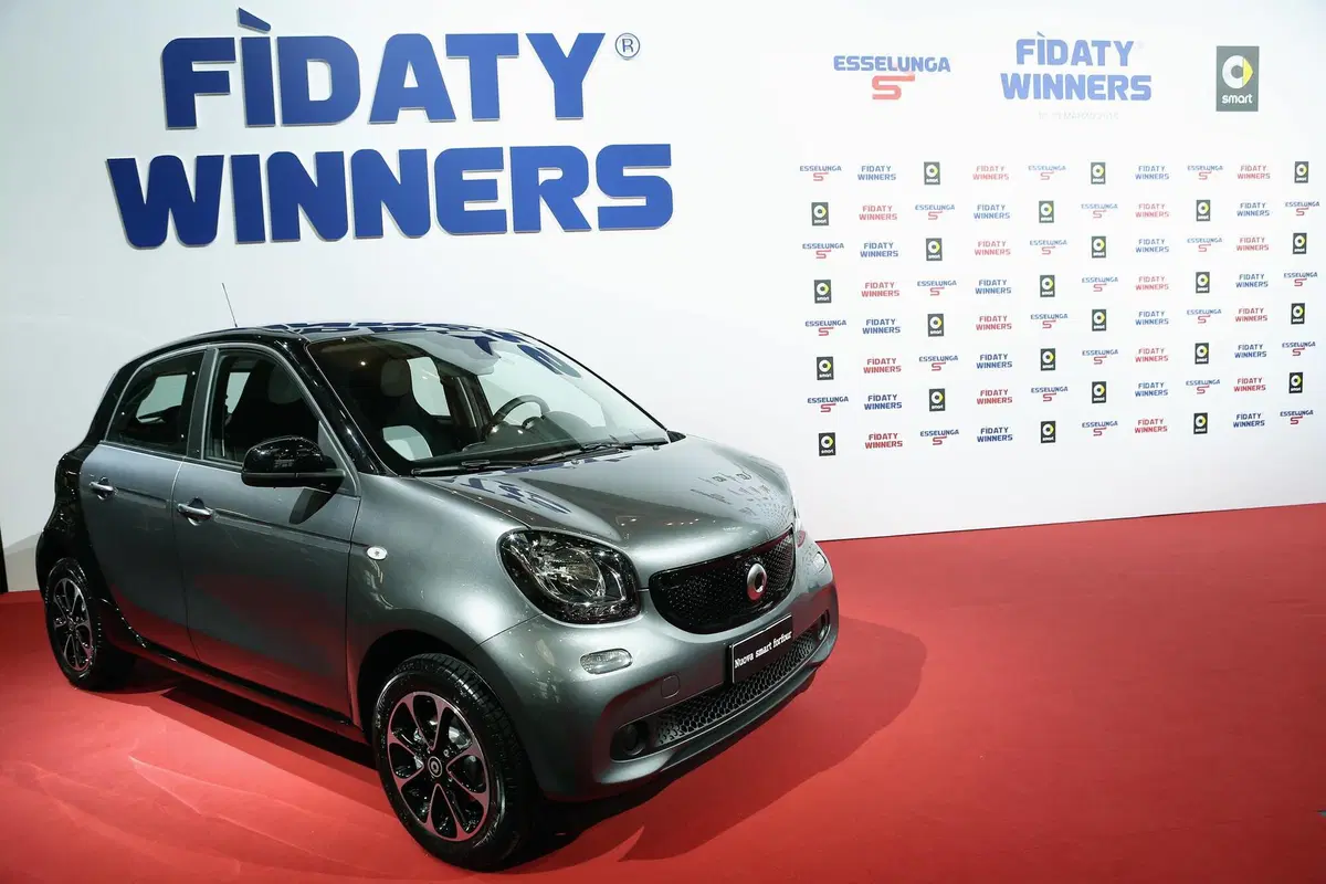 912 fourfour in due giorni, Esselunga e smart nel Guinness World Record (2)