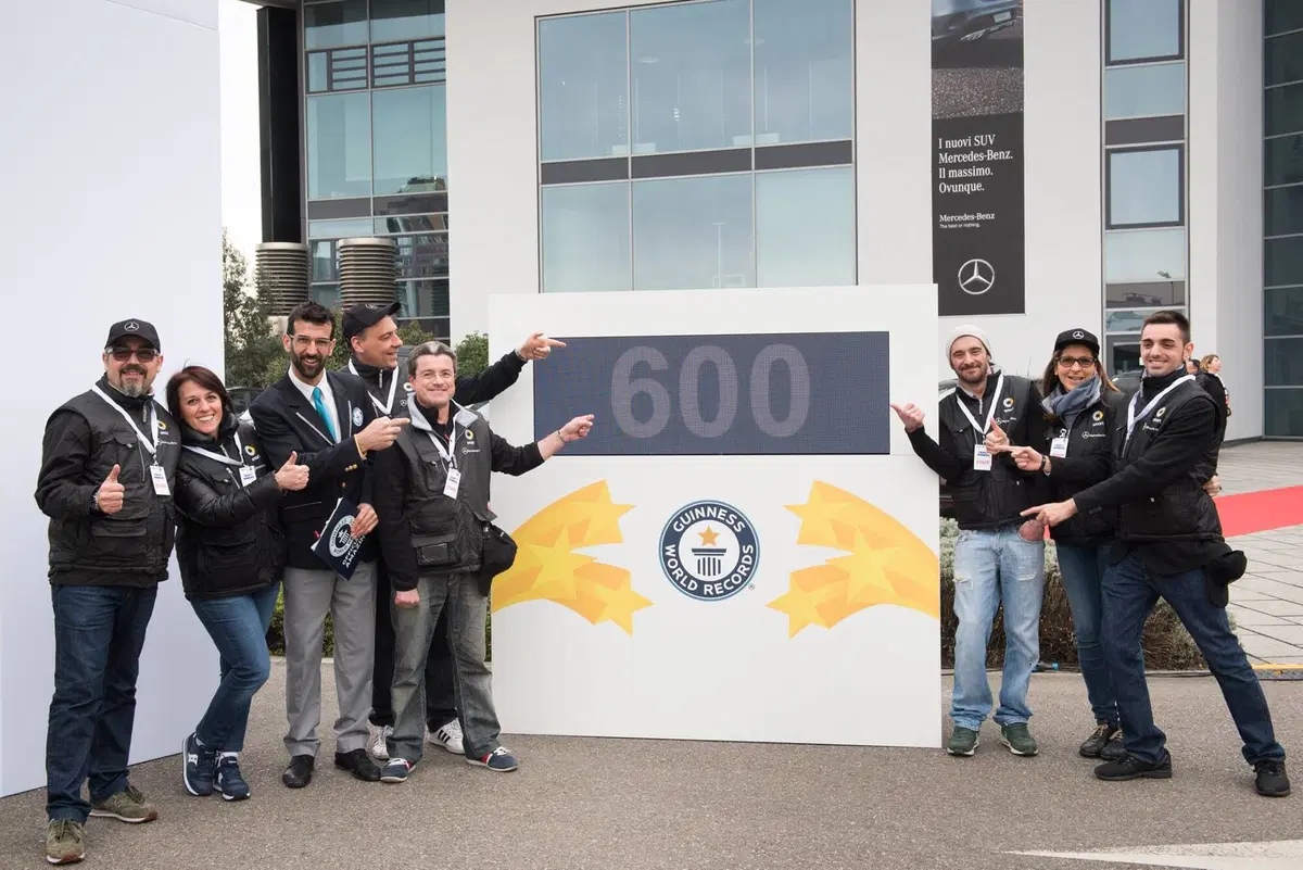 912 fourfour in due giorni, Esselunga e smart nel Guinness World Record (13)