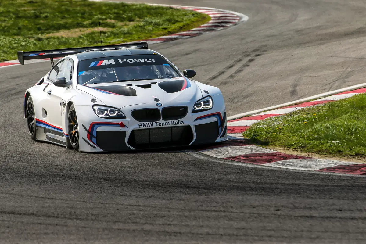 Blancpain Endurance e Campionato Italiano Gran Turismo per BMW Team Italia nel 2016 (4)