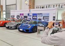 Pagani omaggia Porsche con un'esposizione nell'atelier di San Cesario