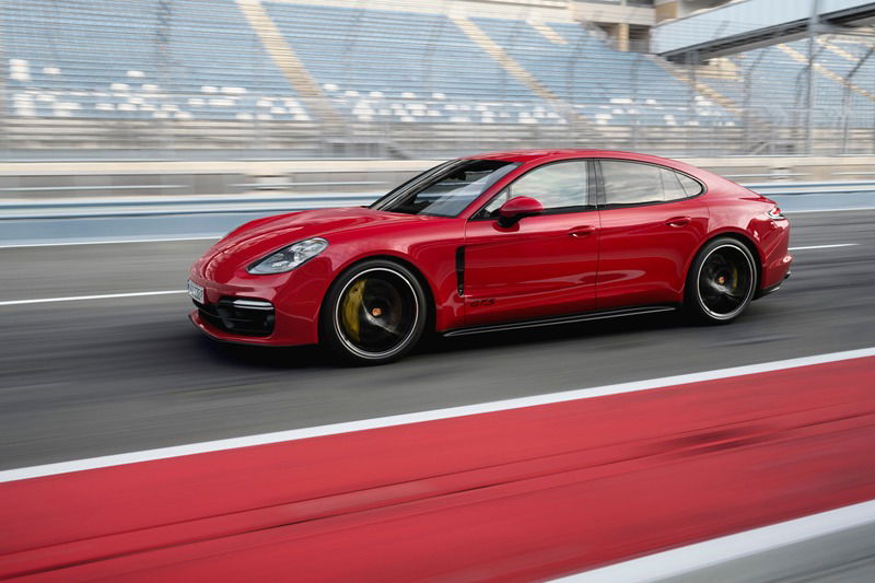 Porsche Panamera, arrivano le versioni GTS