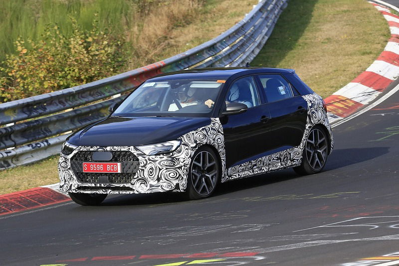 Audi A1 Allroad, avvistata al N&uuml;rburgring [Foto spia]