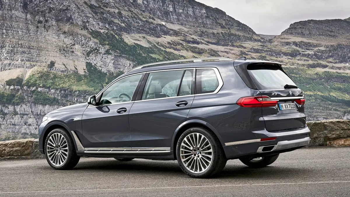 BMW X7 2019. Eccola su strada con la sua stazza mastodontica [Video] (11)