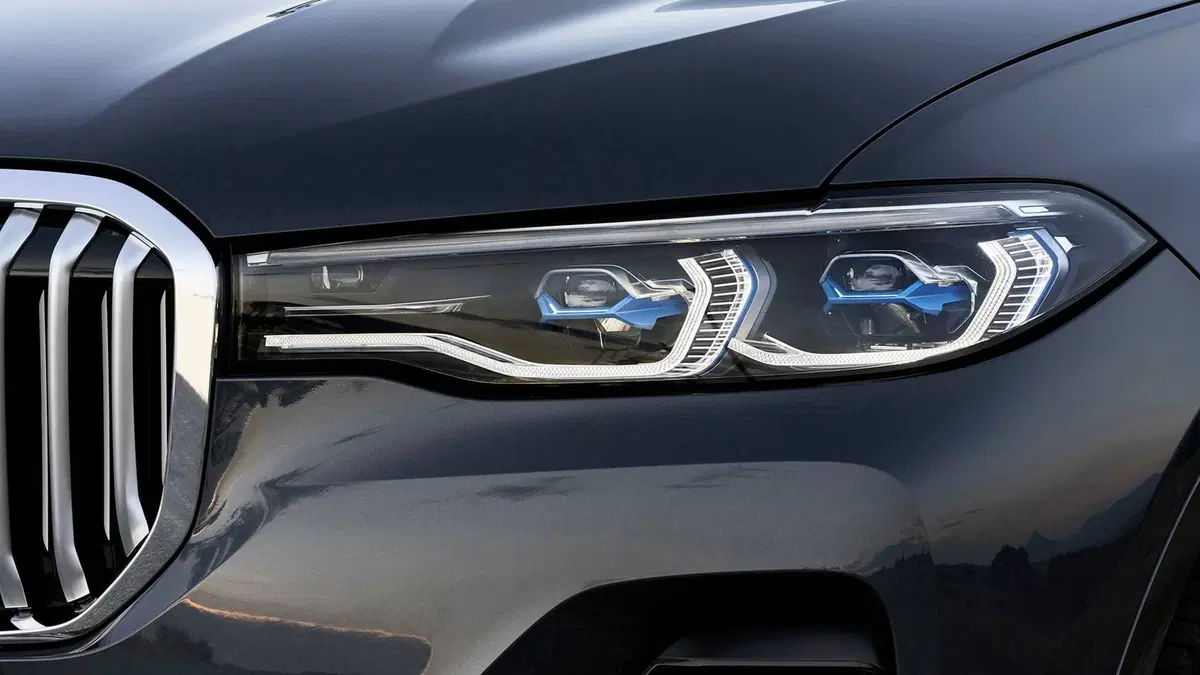 BMW X7 2019. Eccola su strada con la sua stazza mastodontica [Video] (13)