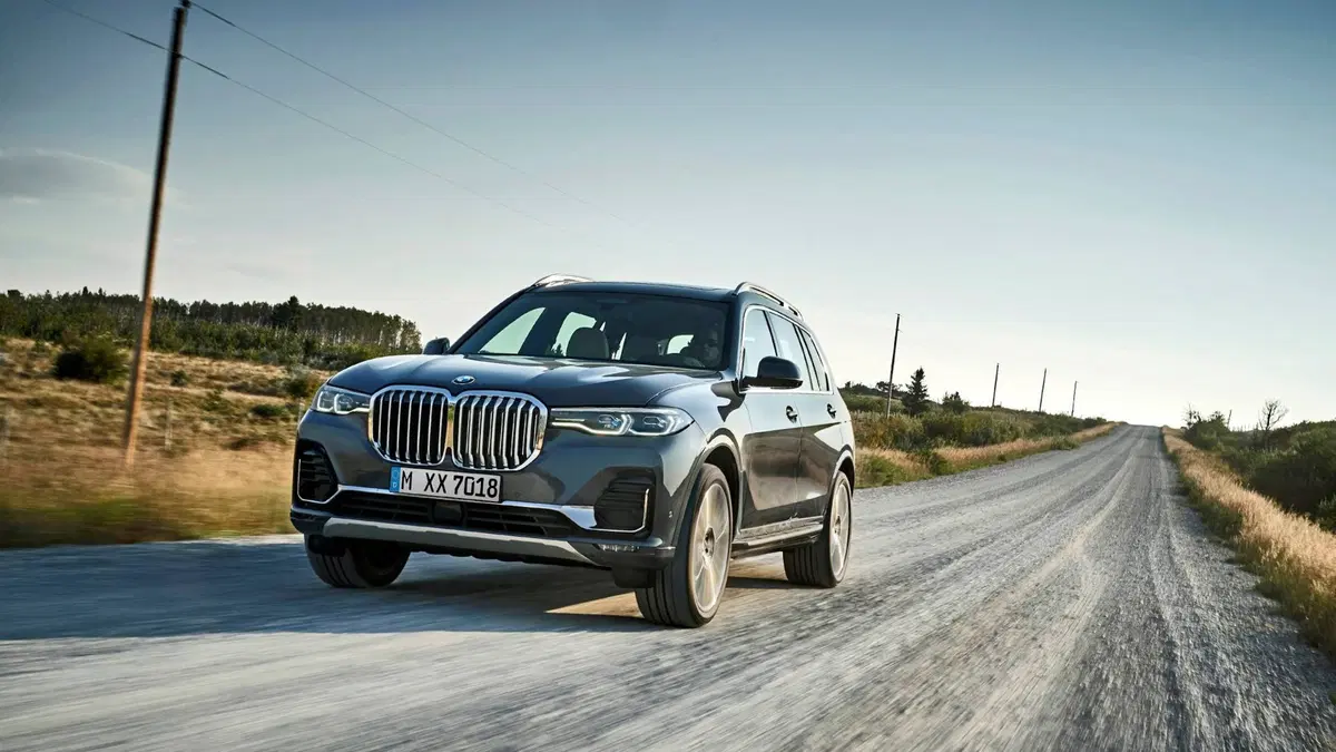 BMW X7 2019. Eccola su strada con la sua stazza mastodontica [Video] (18)