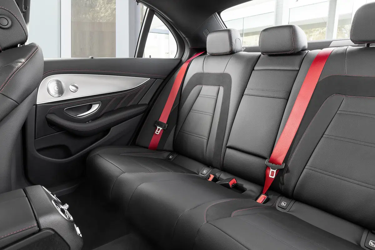 Mercedes-AMG E 43 4MATIC: la berlina da 401 CV (5)