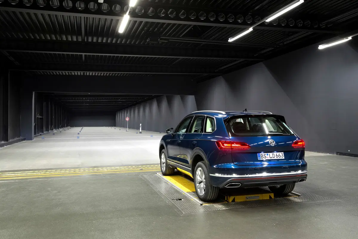 Volkswagen, Illuminazione: il futuro di gruppi ottici e segnalazioni visive dell’auto è già qui (7)