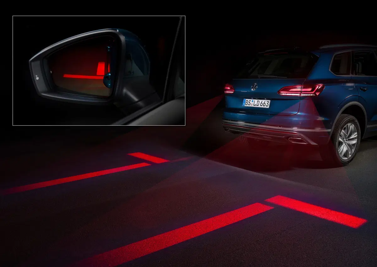 Volkswagen, Illuminazione: il futuro di gruppi ottici e segnalazioni visive dell’auto è già qui (9)