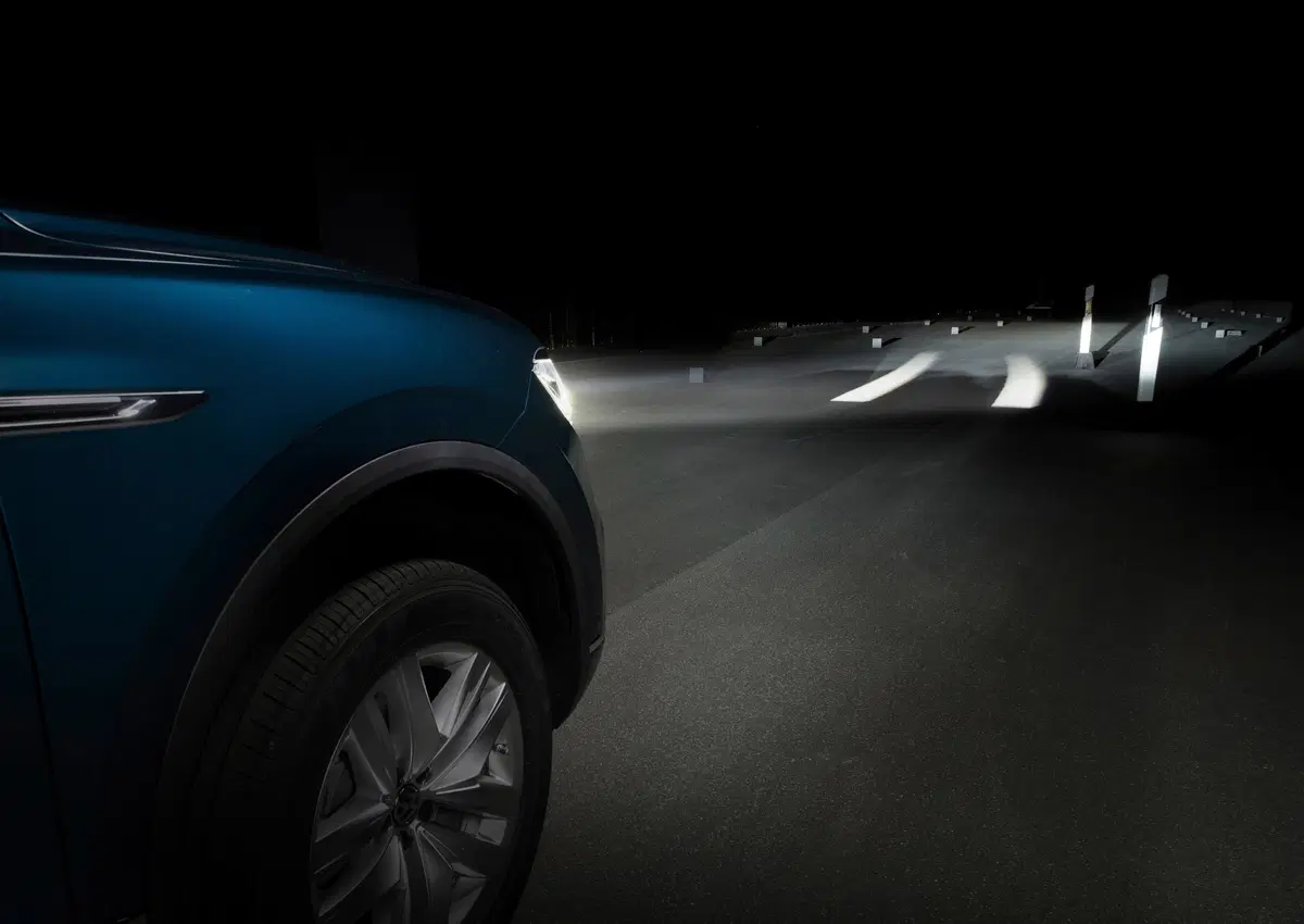 Volkswagen, Illuminazione: il futuro di gruppi ottici e segnalazioni visive dell’auto è già qui (11)