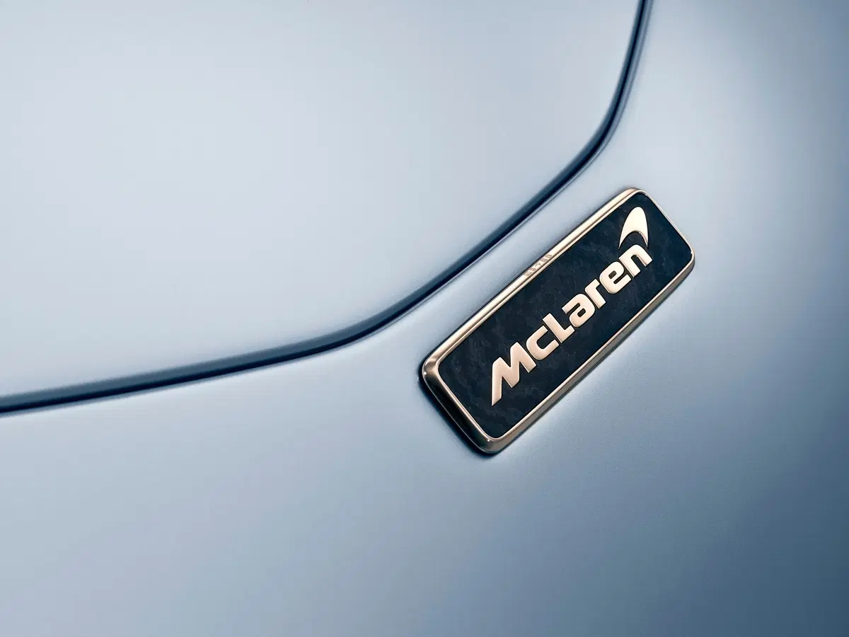 McLaren Speedtail, badge preziosi per la hypercar  (3)
