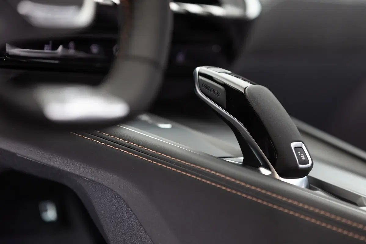 Peugeot 508, scopriamo tecnologia di bordo con Galeazzi [Video] (4)